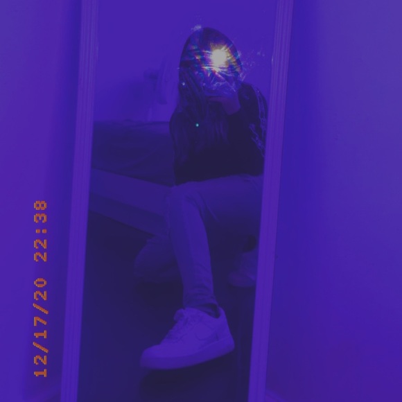 Meet your Posher, πΌπππππ - Picture 1 of 1